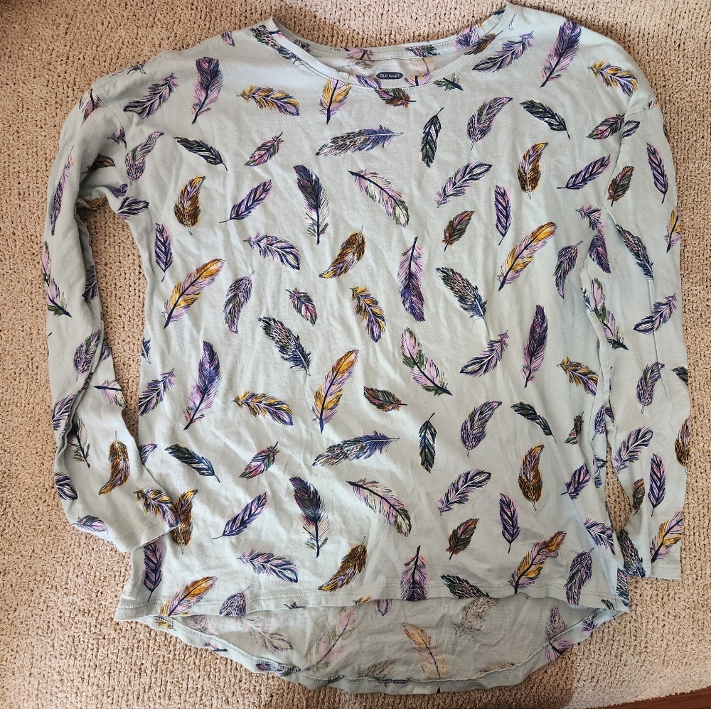 Old navy XL feather shirt